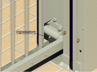particolare ingrassatore cerniera orizzontale inferiore particolare cerniera inferiore con ingrassatore cancello alzata